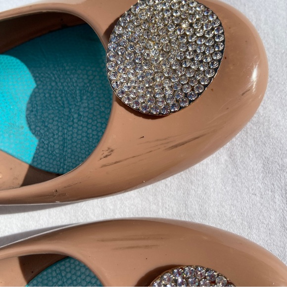 Oka B glossy chai color ballet flats with silver disc detail - Picture 9 of 9